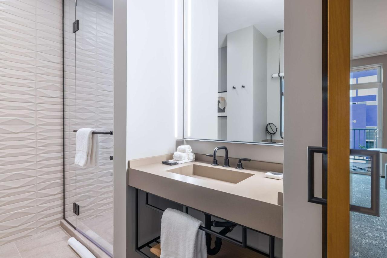 The Shay, A Destination By Hyatt Hotel Los Angeles Exterior photo