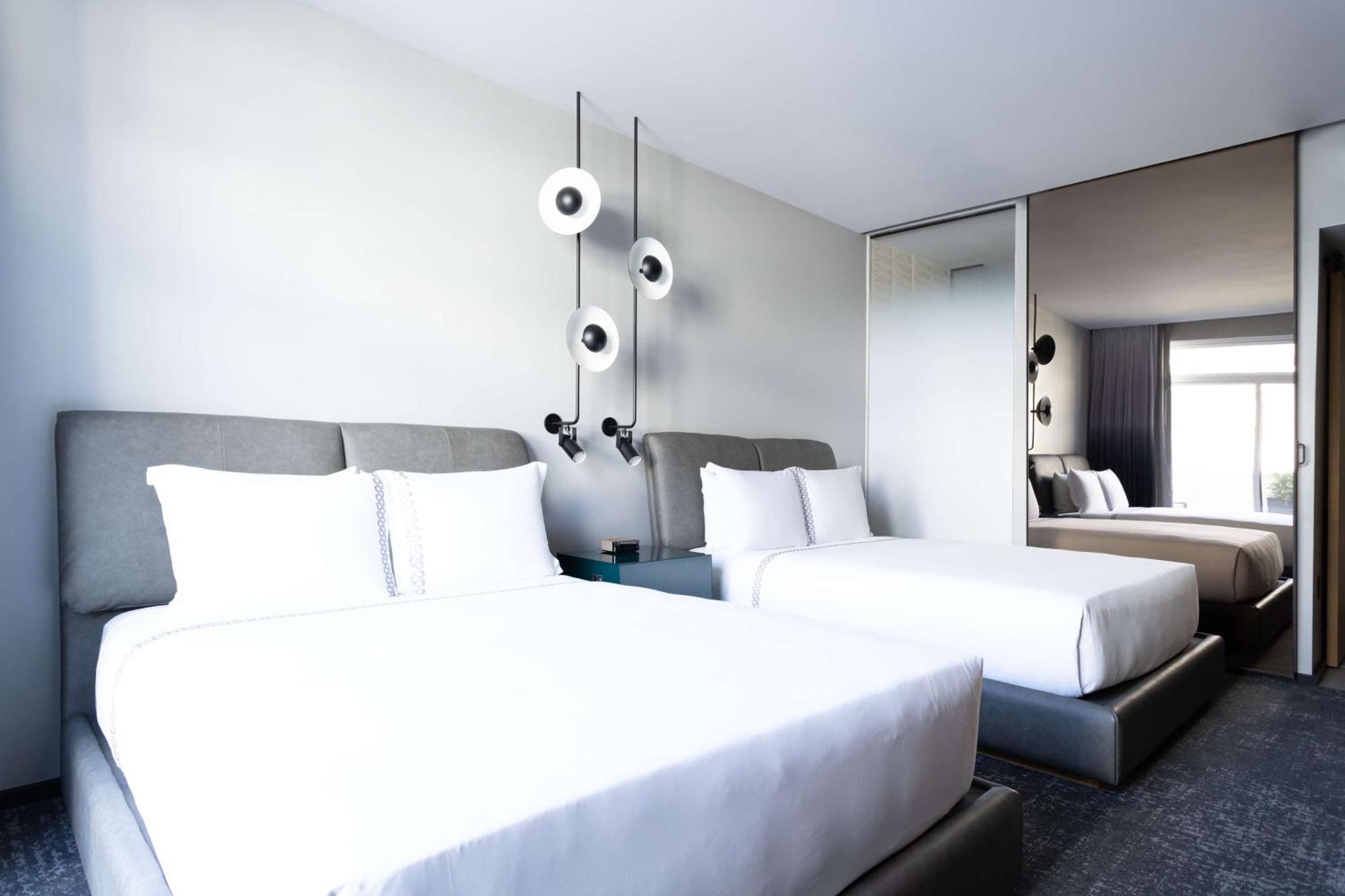 The Shay, A Destination By Hyatt Hotel Los Angeles Exterior photo
