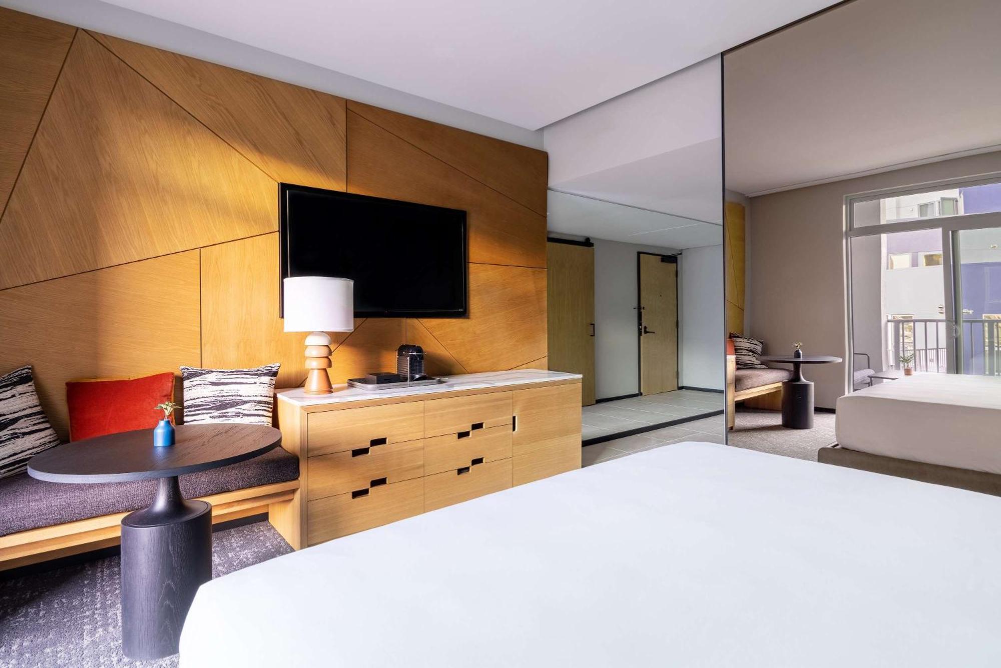 The Shay, A Destination By Hyatt Hotel Los Angeles Exterior photo